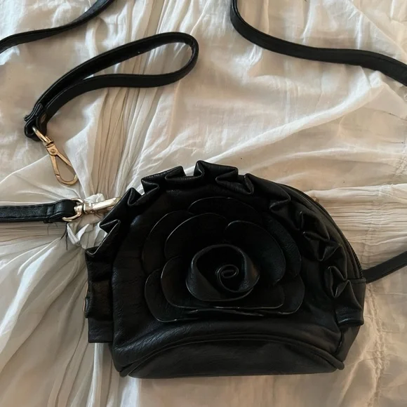 Black Flower Bag - Picture 2 of 3